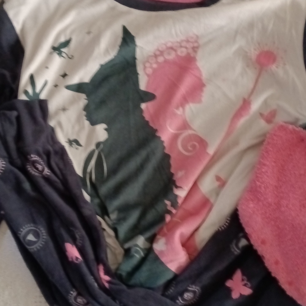 NWT WICKED MOVIE girls pajamas set fleece alfaba glinda
